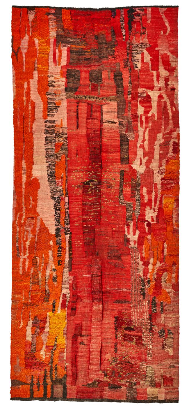 Jolanta Owidzka, Kompozycja w czerwieni, 1967, gobelin, 360 x 150 cm. Kolekcja prywatna. Dzięki uprzejmości Fundacji Art & Modern