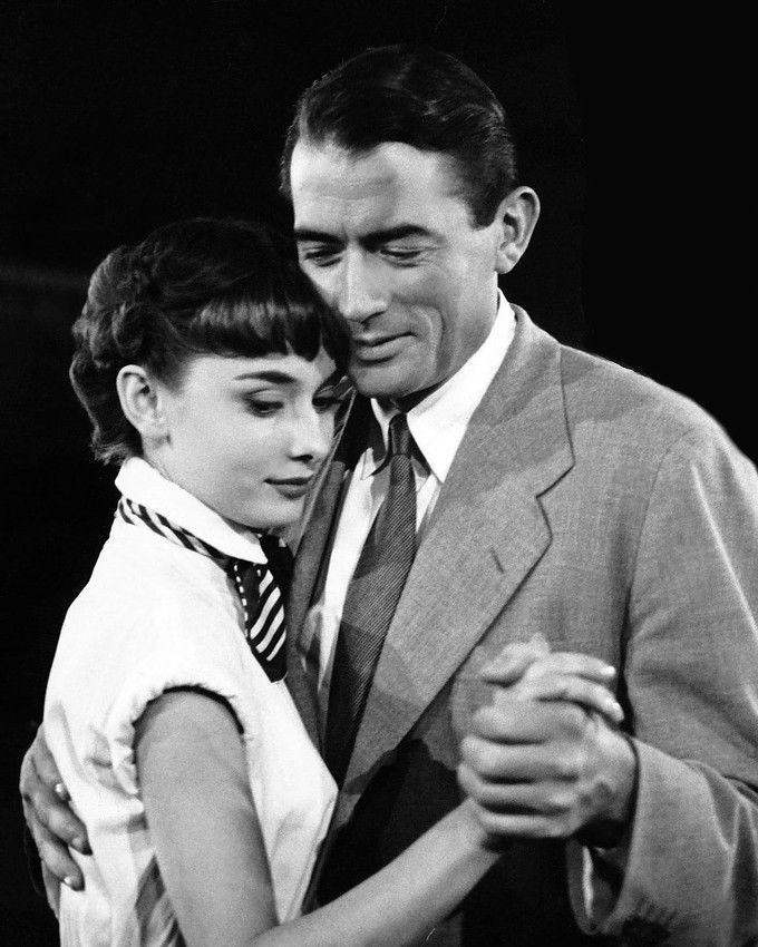 Audrey Hepburn i Gregory Peck w filmie Rzymskie wakacje (1953)