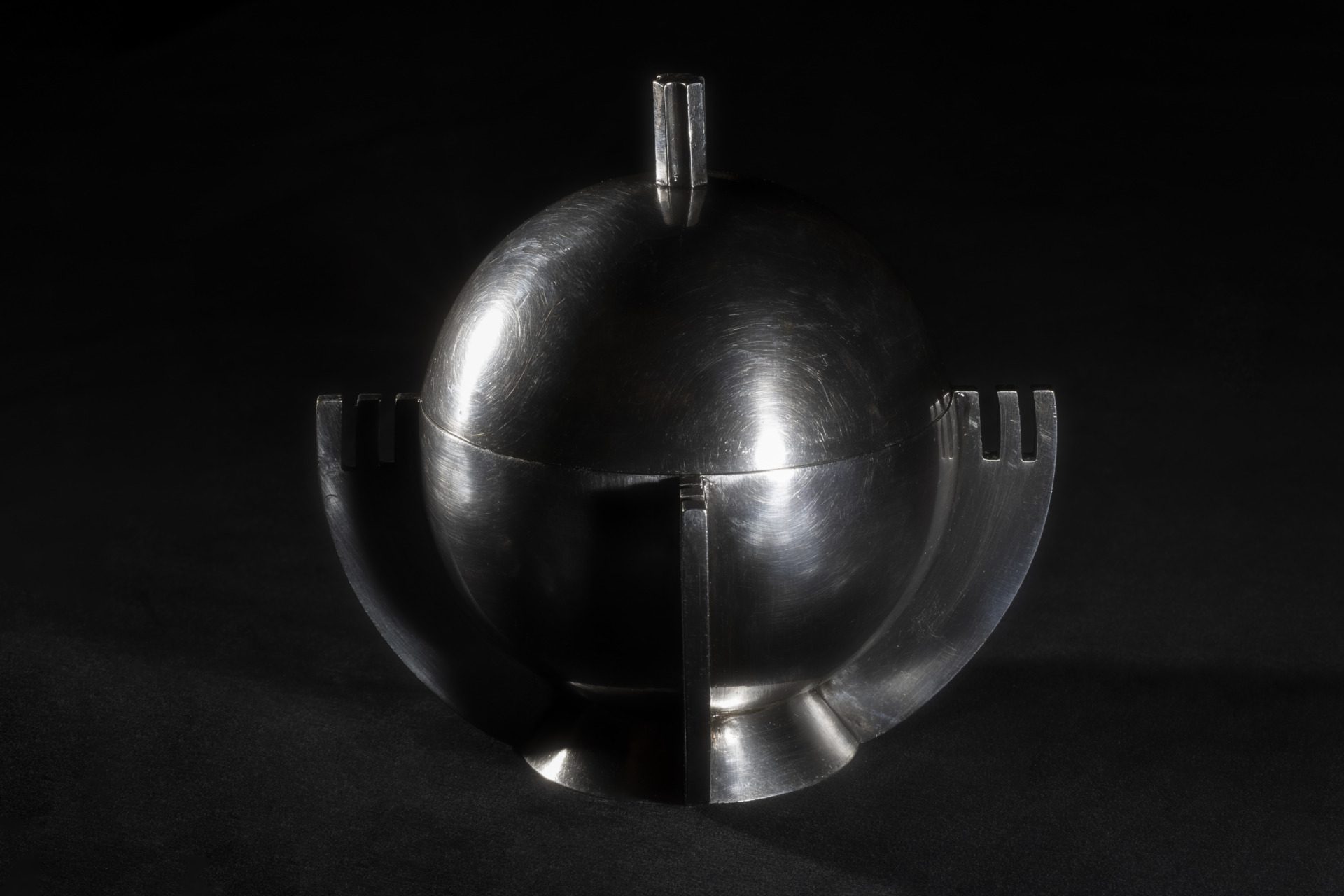Cukiernica Jabłko królewskie, proj. Julia Keilowa, 1933, wyk. Fraget, Kolekcja Anety i Artura Sawów, Muzeum Warszawy, fot. F. Preis