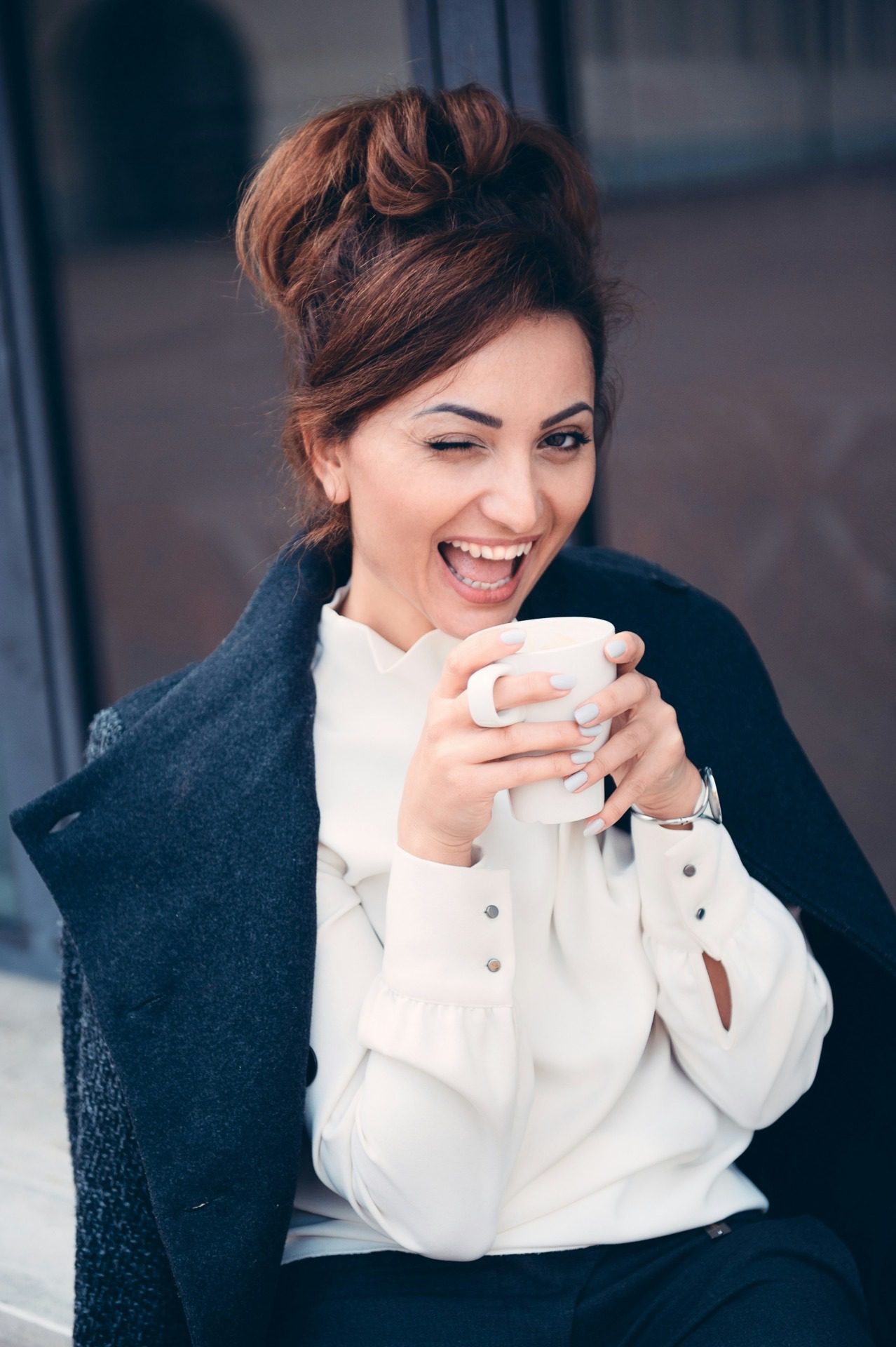 Jak wygląda Office Siren? Grzeczna moda biurowa w zmysłowym wydaniu powraca, fot. Unsplash