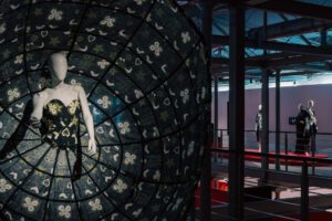 WIELKI POWRÓT ARKADIUSA –PIERWSZA NA ŚWIECIE WYSTAWA POŚWIĘCONA TWÓRCZOŚCI ARKADIUSA WEREMCZUKA OTWIERA SIĘ W CENTRALNYM MUZEUM WŁÓKIENNICTWA W ŁODZI, fot. HAWA