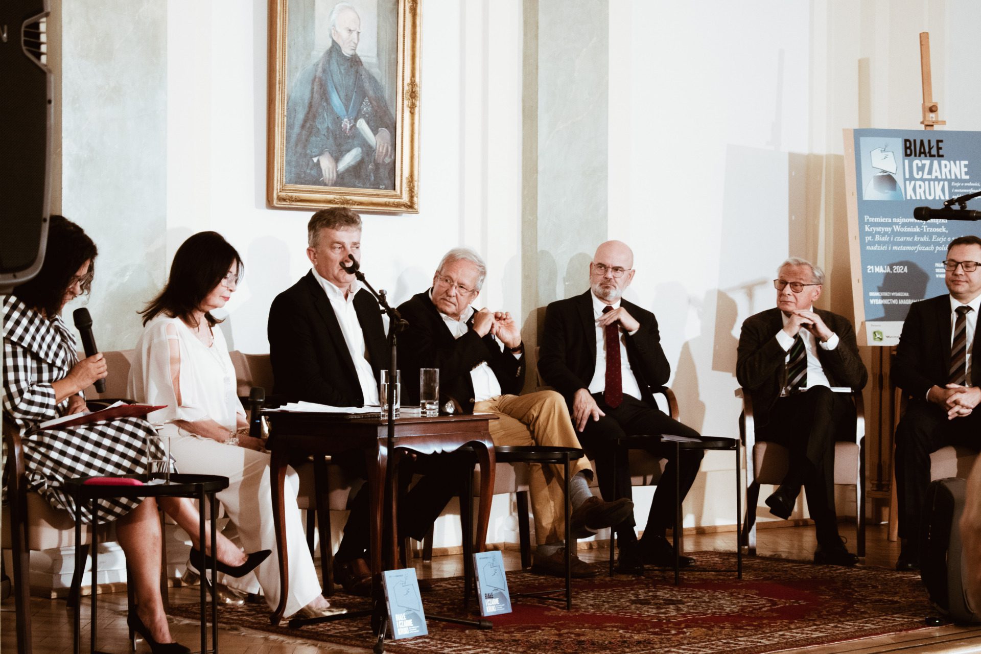 O wolności, nadziei i metamorfozach polskiej rzeczywistości - premiera książki Krystyny Wożniak-Trzosek – „Białe i czarne kruki” (Wydawnictwo Anagram)