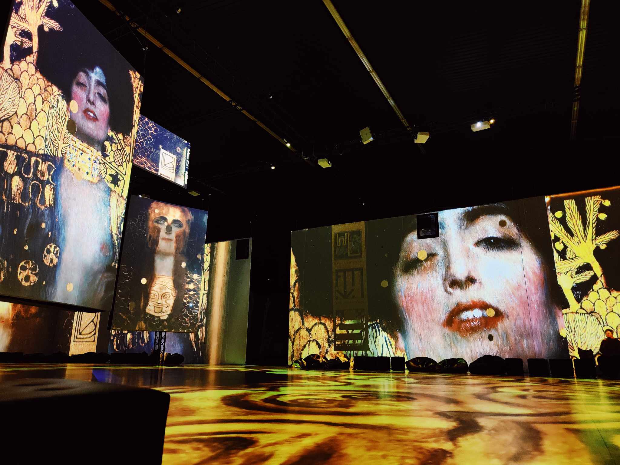 Immersyjna wystawa prac Gustava Klimta w Soho Art Center, fot. Kinga Kuryło