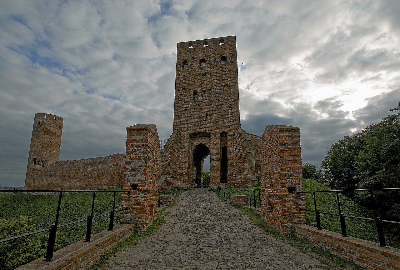 Zamek w Czersku, fot. Wikipedia