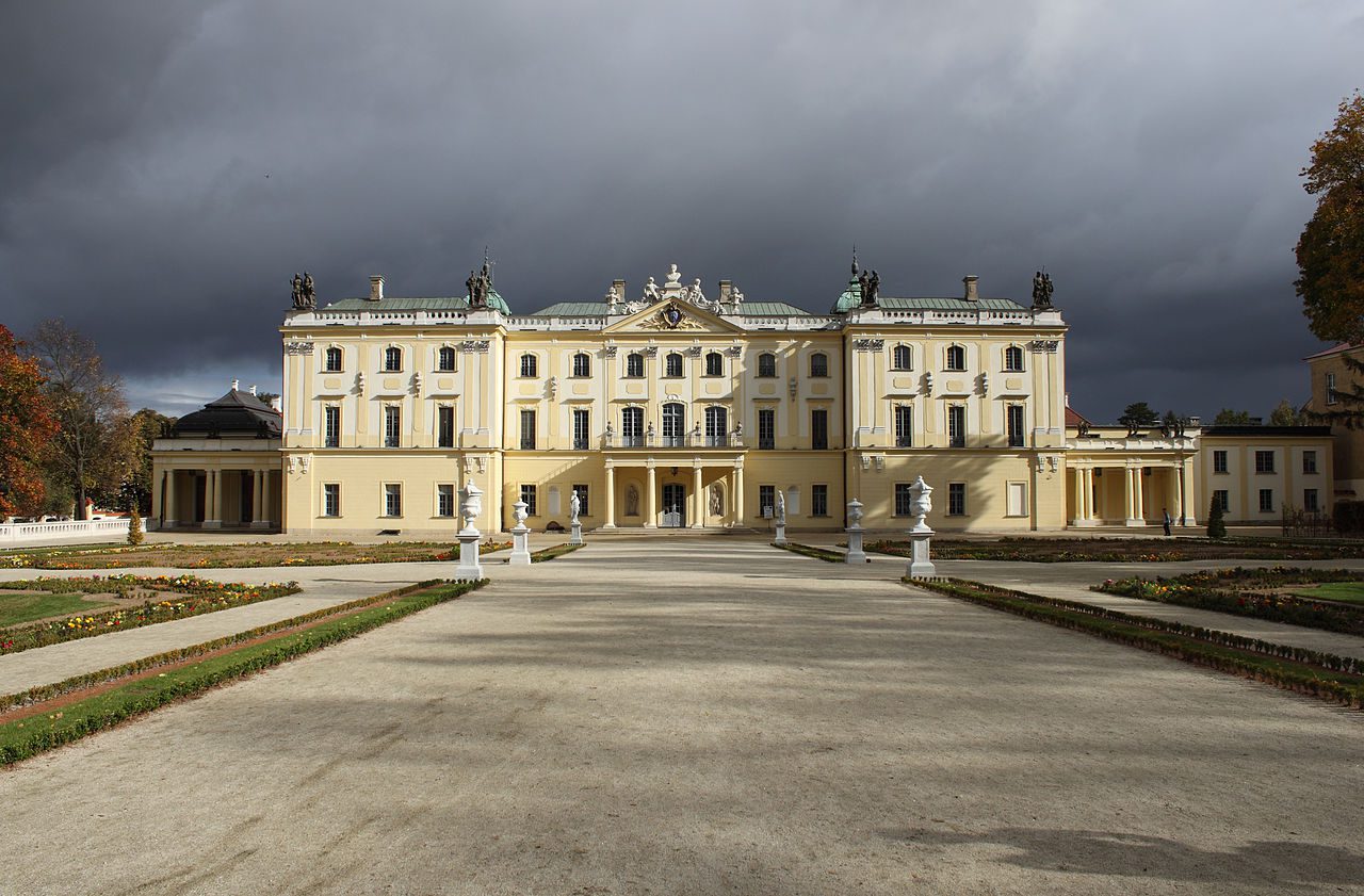 Pałac Branickich od strony ogrodu, fot. Wikipedia