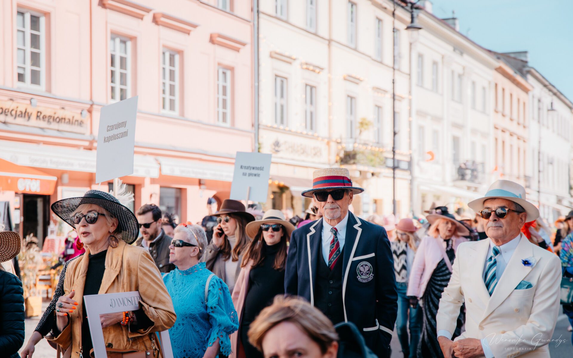 Hat Walk 2026 – globalne święto mody, sztuki i kreatywności już w ponad 100 miastach na świecie, fot. Weronika Gwardys