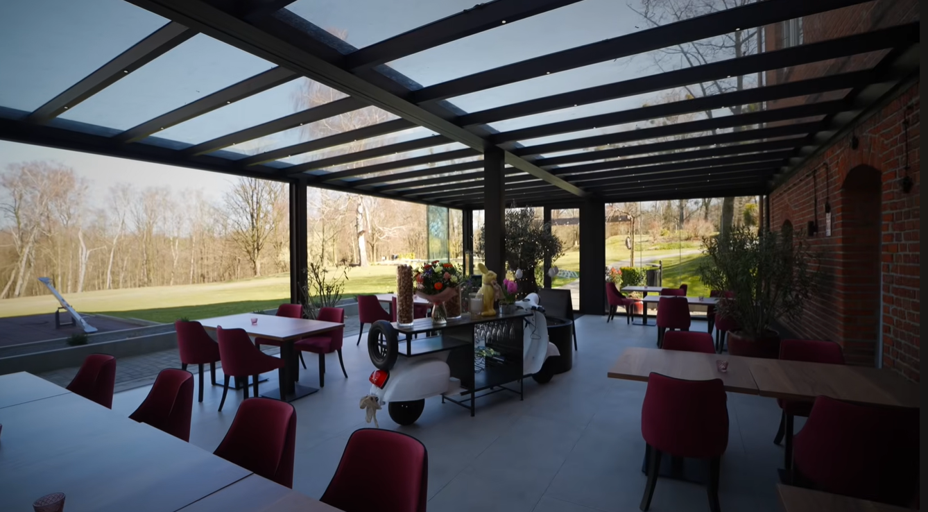 Restauracja środek weranda