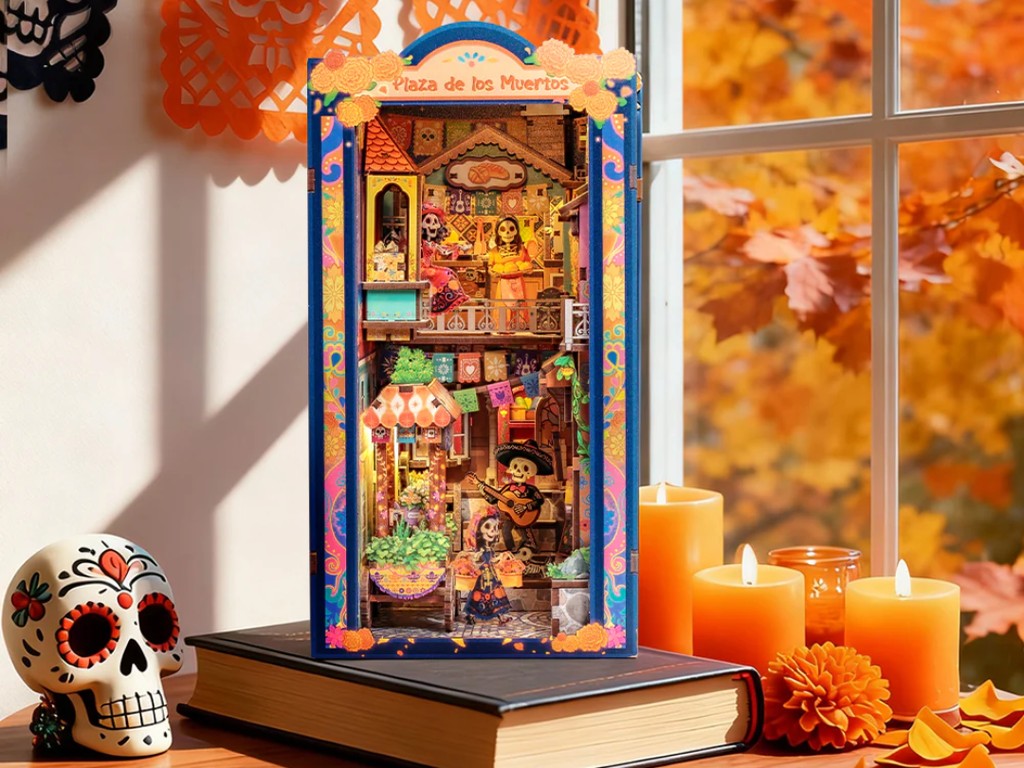 Book nook Plaza de los Muertos